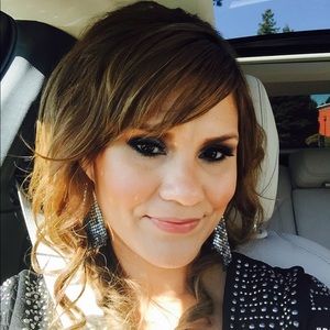 Meet your Posher, Luz